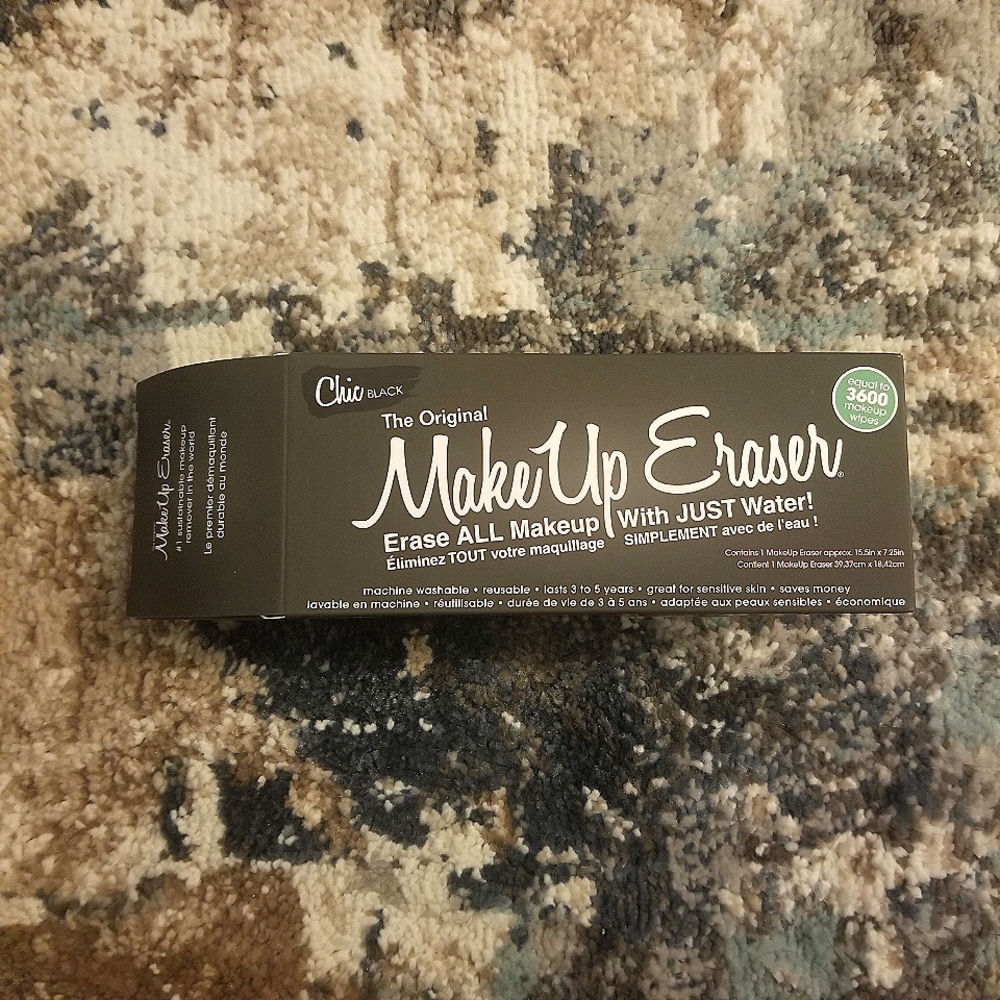 Chic Black The Original MakeUp Eraser Remover Reusable Towel NWT NIB